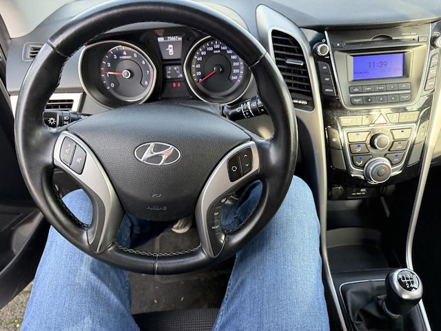 Hyundai i30 wagon pure isg, 2017 - afbeelding 2 van  25