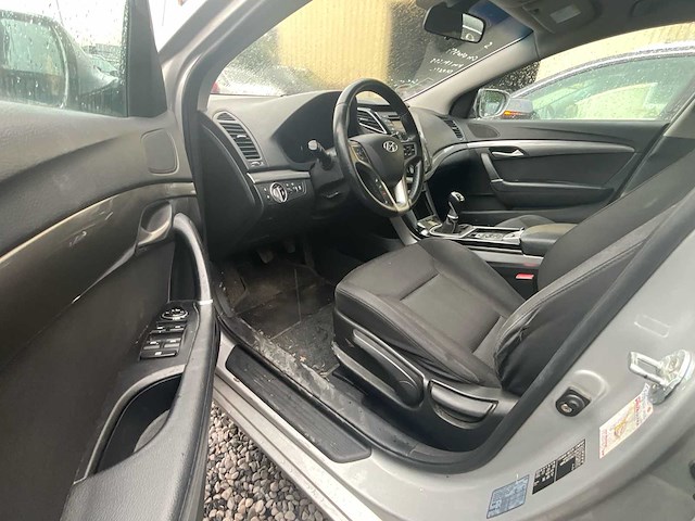 Hyundai i40 personenauto - afbeelding 8 van  19