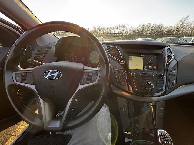 Hyundai i40 sedan 1.7 crdi business edition, 2016 - afbeelding 3 van  25