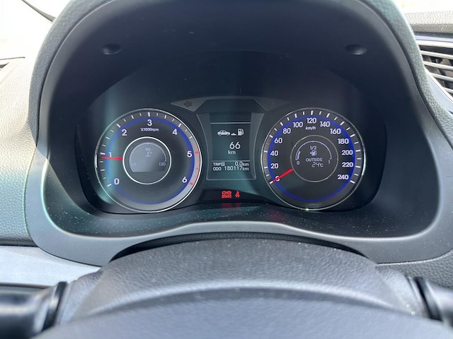 Hyundai i40 sw 1.7 crdi first edition isg 115, 2012 - afbeelding 3 van  27