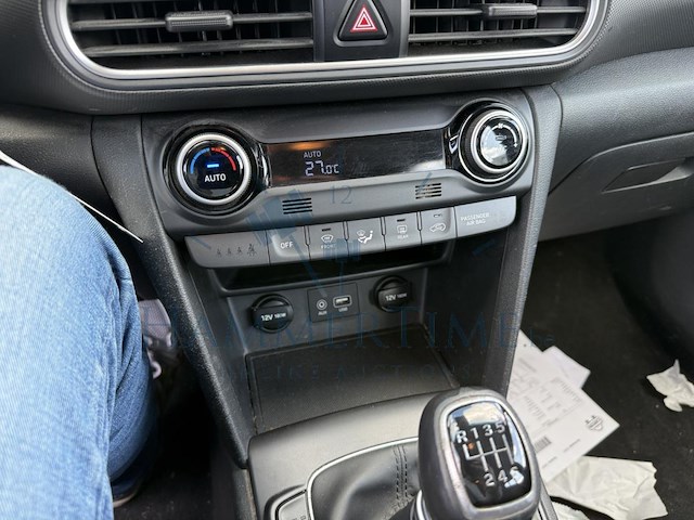 Hyundai kona t-gdi premium+ 120 nav, 2018 - afbeelding 8 van  34