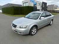 Hyundai sonato 2006 - afbeelding 12 van  25