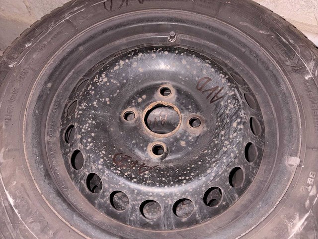 Hyundai tire - afbeelding 3 van  4