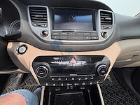 Hyundai tucson 1.6 t-gdi 4wd executive dct 177 at,2017 - afbeelding 10 van  35