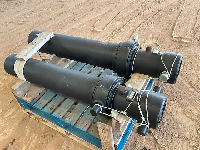 Hyva hydraulische telescoopcilinder (2x) - afbeelding 2 van  4