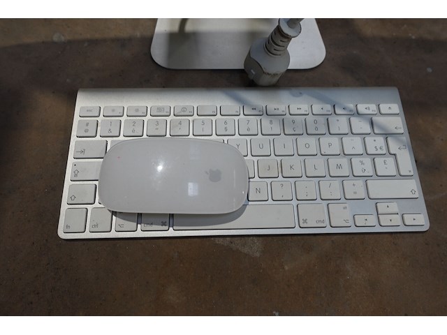 I-mac + toetsenbord + muis - afbeelding 2 van  3