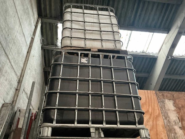 Ibc container (5x) - afbeelding 1 van  4