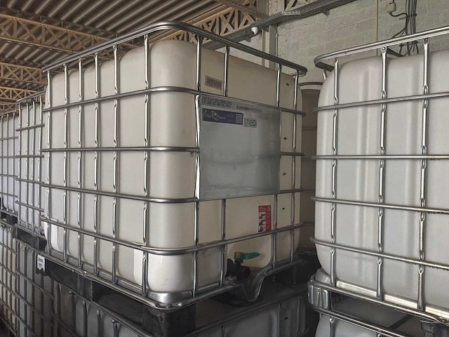 Ibc container (8x) - afbeelding 1 van  1