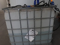 Ibc container adblue met pomp piusi - afbeelding 2 van  5