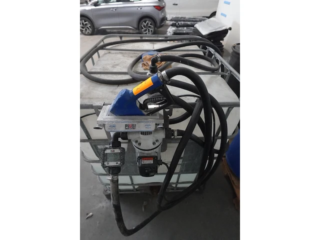 Ibc container adblue met pomp piusi - afbeelding 5 van  5