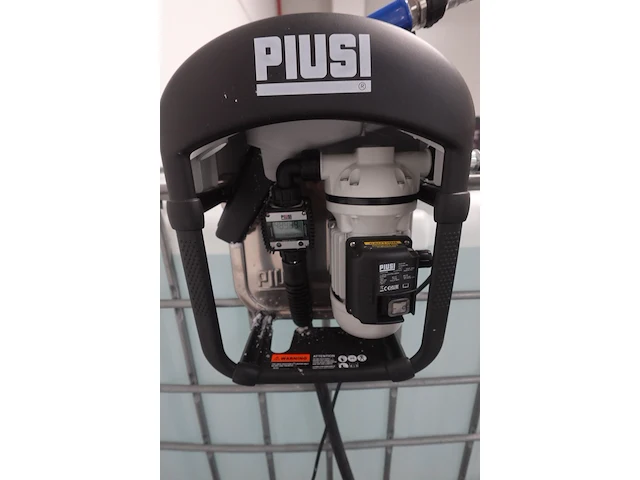 Ibc container adblue met pomp piusi - afbeelding 4 van  6