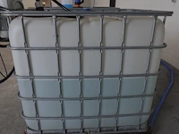 Ibc container adblue met pomp piusi - afbeelding 2 van  6