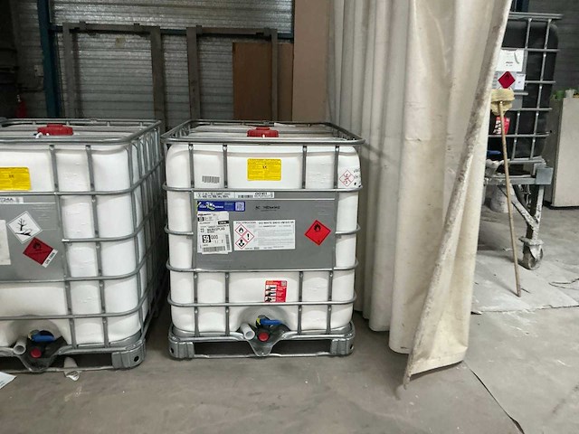 Ibc container met inhoud (4x) - afbeelding 2 van  4