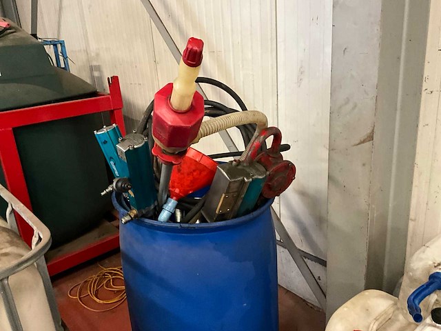 Ibc container, pompen en jerrycans - afbeelding 12 van  14