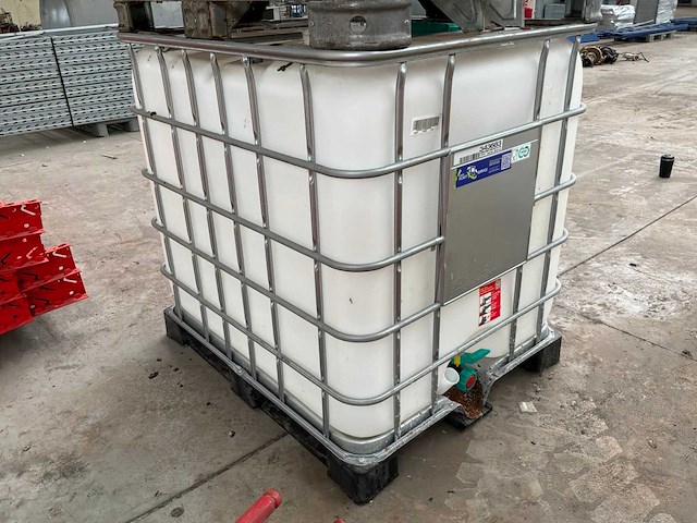 Ibc container - afbeelding 1 van  3