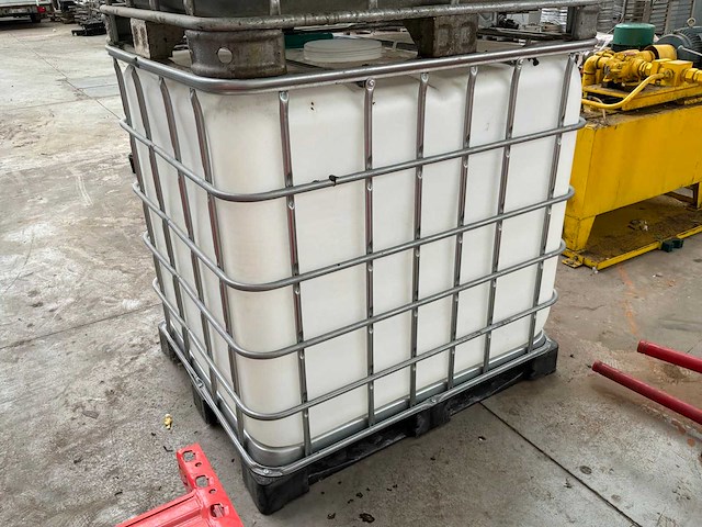 Ibc container - afbeelding 2 van  3