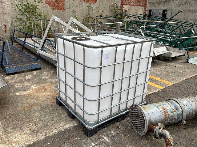 Ibc-container - afbeelding 1 van  3