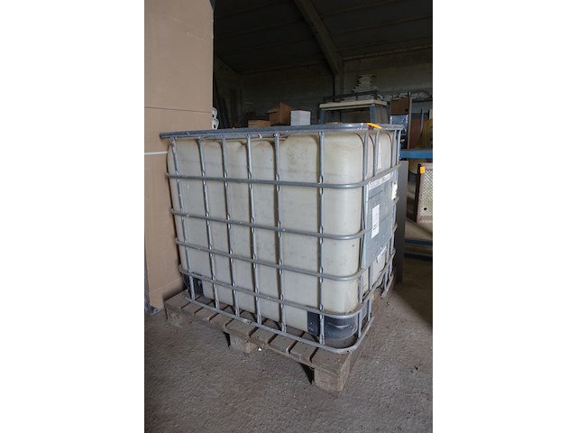 Ibc-container - afbeelding 2 van  4