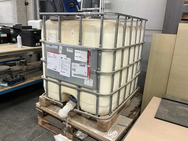 Ibc container - afbeelding 1 van  3