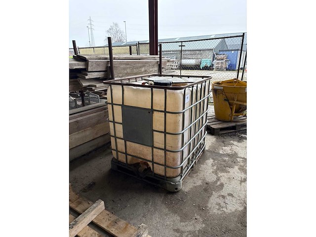 Ibc container - afbeelding 2 van  3