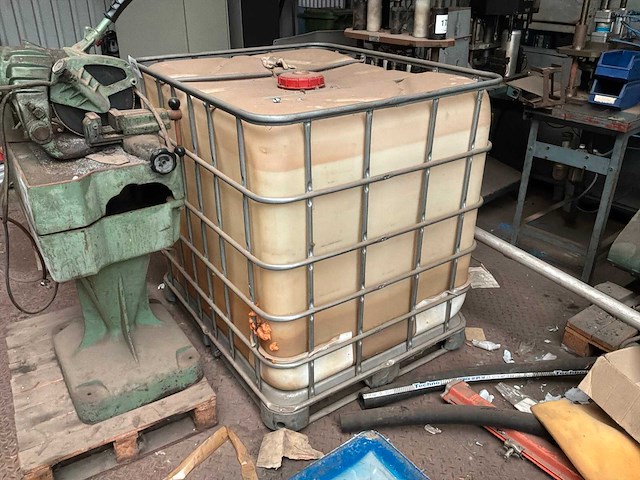 Ibc container - afbeelding 1 van  4