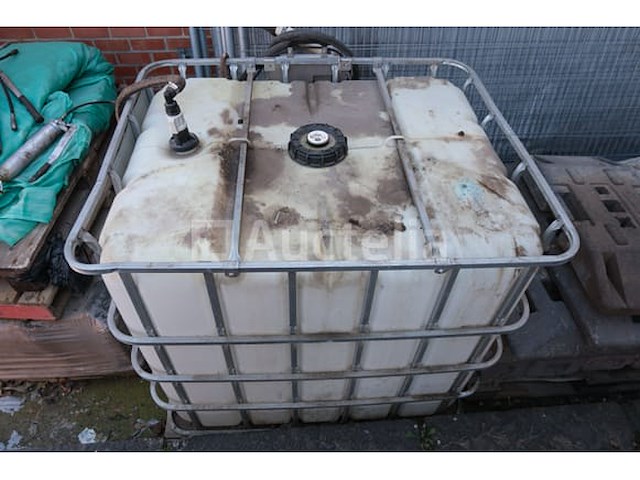 Ibc-tank + pomp - afbeelding 6 van  7
