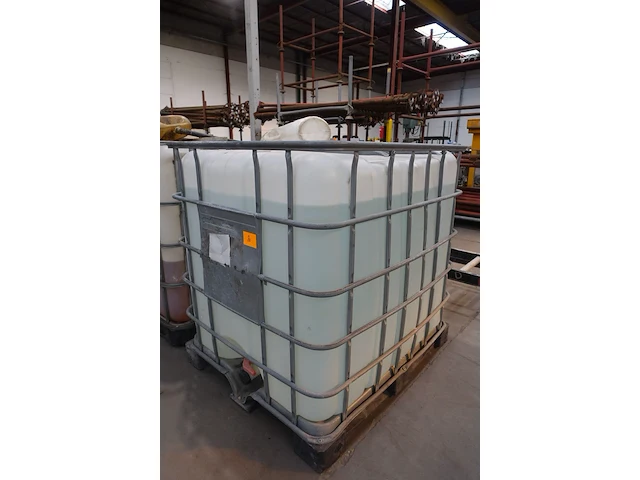 Ibc vat + inhoud - afbeelding 3 van  5