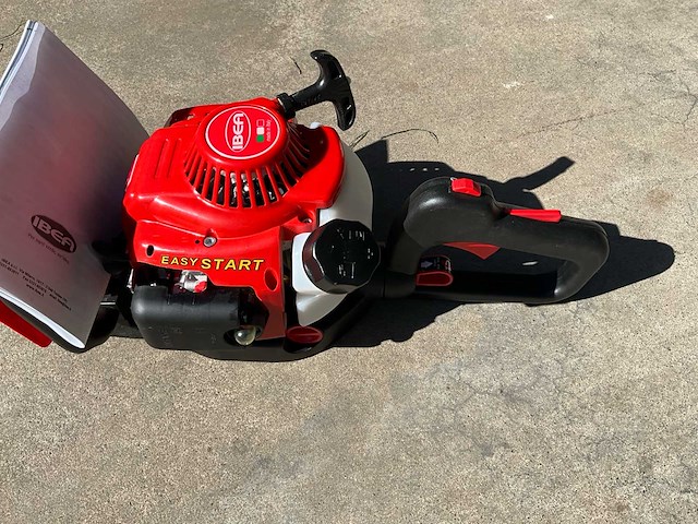 Ibea ts2460 haagschaar op benzine - afbeelding 2 van  9