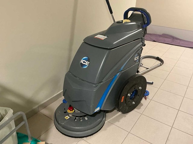 Ice i18b accu vloerschrobmachine - afbeelding 3 van  6