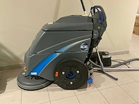 Ice i18b accu vloerschrobmachine - afbeelding 1 van  7