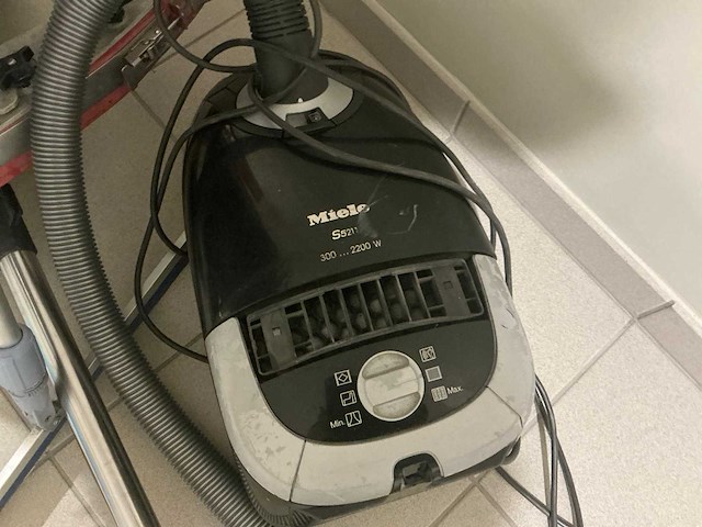 Ice i18b accu vloerschrobmachine - afbeelding 7 van  7
