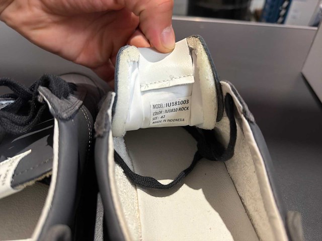 Iceberg sneakers - afbeelding 4 van  4