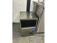 Icematic - ijsblokjesmachine - afbeelding 2 van  3