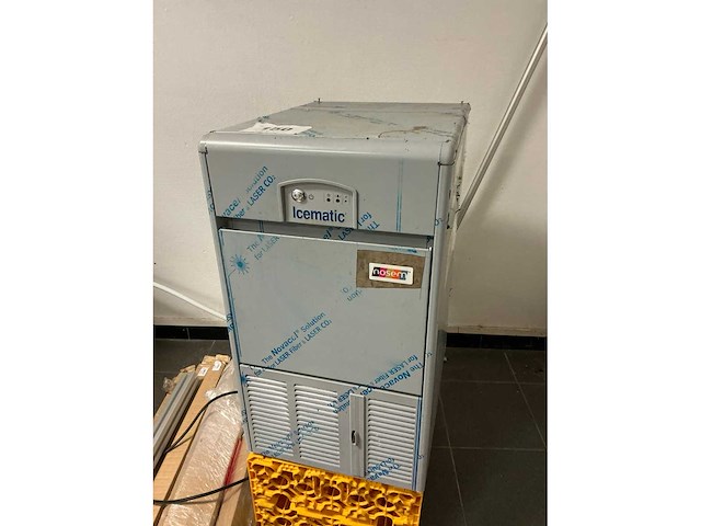 Icematic e25a ijsblokjesmachine - afbeelding 2 van  4