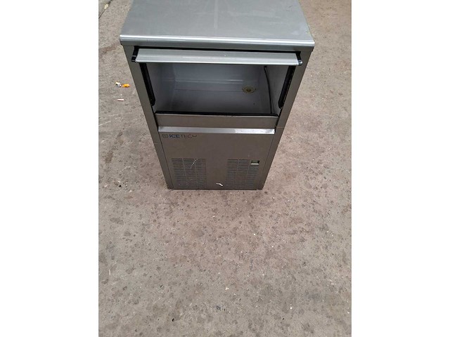 Icetech - - ijsmachine - afbeelding 2 van  3