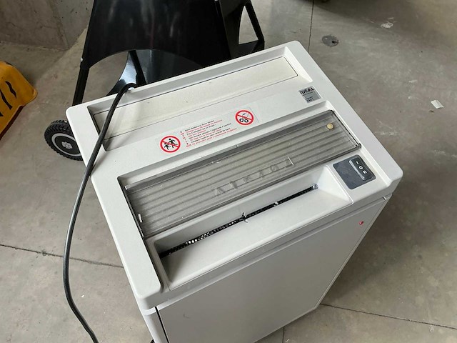 Ideal 2401 papiervernietiger - afbeelding 2 van  5