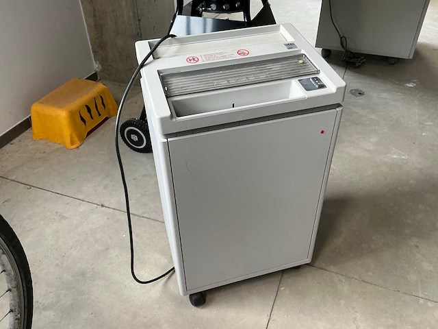 Ideal 2401 papiervernietiger - afbeelding 3 van  5