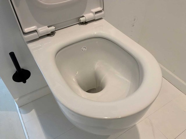Ideal standard blend hangtoilet - afbeelding 6 van  8