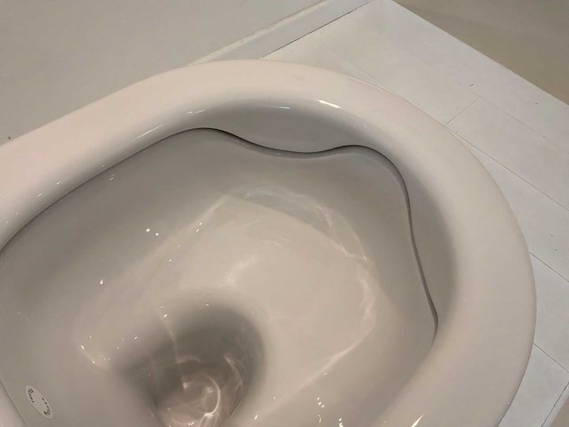 Ideal standard blend hangtoilet - afbeelding 7 van  8