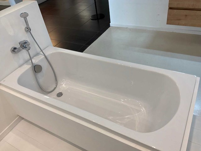 Ideal standard simplicity bad met mengkraan - afbeelding 2 van  6