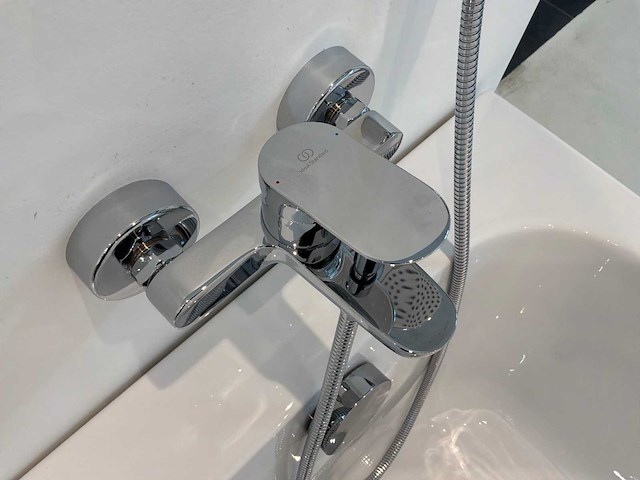 Ideal standard simplicity bad met mengkraan - afbeelding 3 van  6