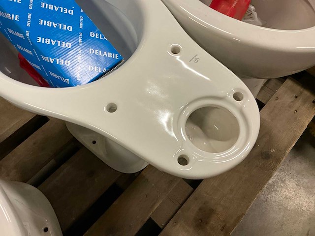 Ideal standard staande toilet - afbeelding 2 van  5