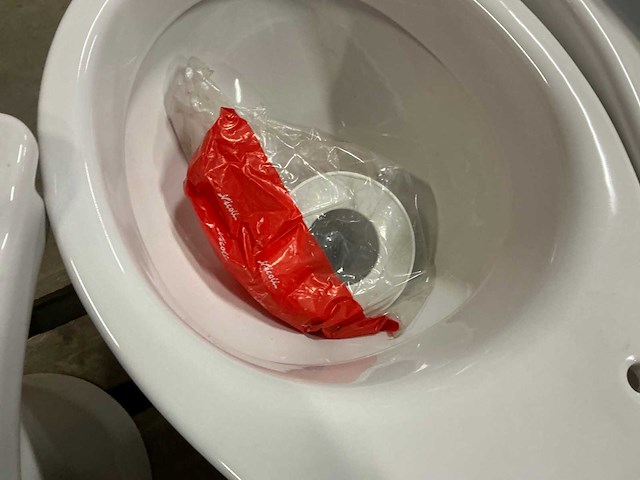 Ideal standard staande toilet - afbeelding 4 van  5