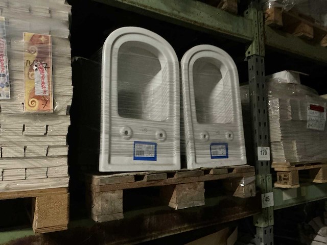 Ideal standard toilet - afbeelding 2 van  4