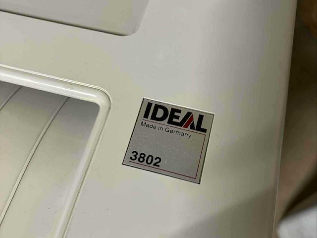 Ideal-werk 3802 documentversnipperaars - afbeelding 3 van  4