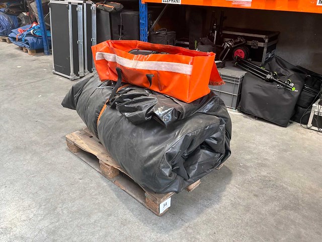 Idealballon springkasteel disco dolen - afbeelding 2 van  6