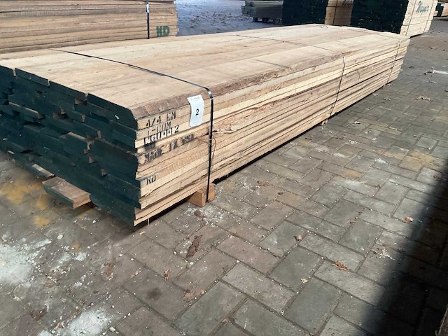Iepen planken 27 mm ca. 1,4 m³ - afbeelding 1 van  5