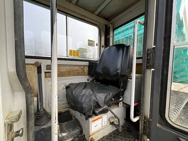 Ihi ic70 rupsdumper - afbeelding 15 van  23