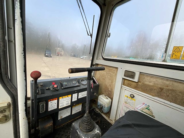 Ihi ic70 rupsdumper - afbeelding 4 van  23