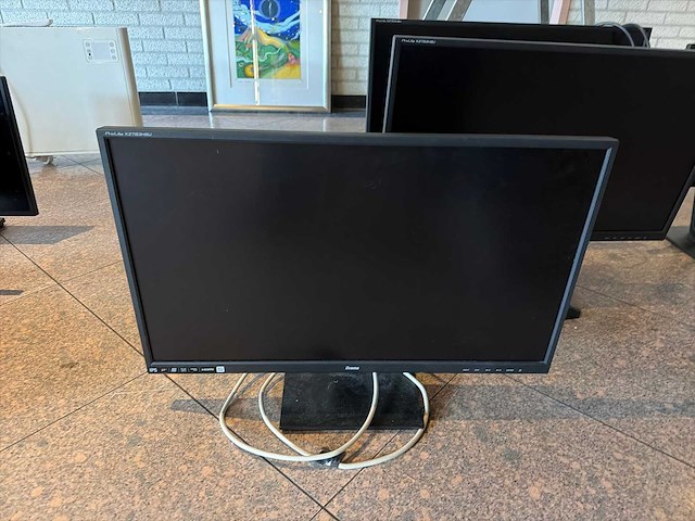 Iiyama diverse modellen monitor (8x) - afbeelding 1 van  2